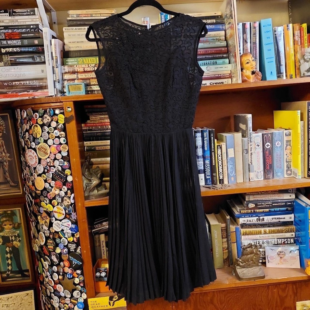 Vintage 50s Carlye Black‎ Lace Soutache Pleated Fit and Flare Dress Small